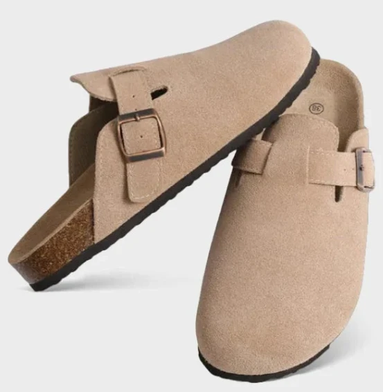 Crocs / Clogs